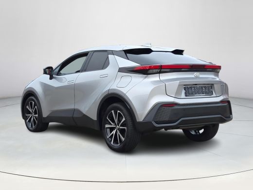 Toyota C-HR 1.8 Hybrid 140 First Edition | Apple CarPlay | Parkeersensoren | Blindspot | Rijklaarprijs incl. ... ActivLease financial lease