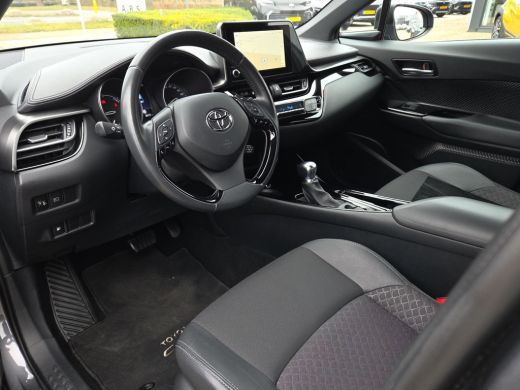 Toyota C-HR 1.8 Hybrid Style | Apple CarPlay | Blindspot | Rijklaar incl. garantie | ActivLease financial lease