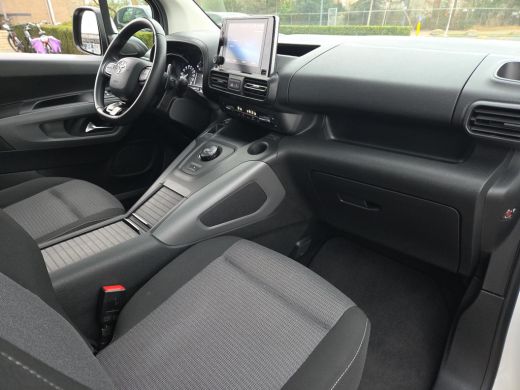 Toyota ProAce 1.2 Turbo Dynamic Automaat | Panorama dak | Trekhaak | Rijklaar incl. garantie | ActivLease financial lease