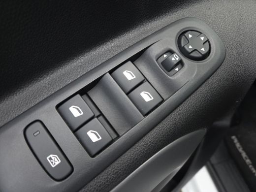 Toyota ProAce 1.2 Turbo Dynamic Automaat | Panorama dak | Trekhaak | Rijklaar incl. garantie | ActivLease financial lease