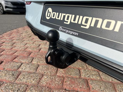 Volkswagen Golf 1.5 eHybrid GTE | Pano | Trekhaak | Head Up | Vol! | ActivLease financial lease