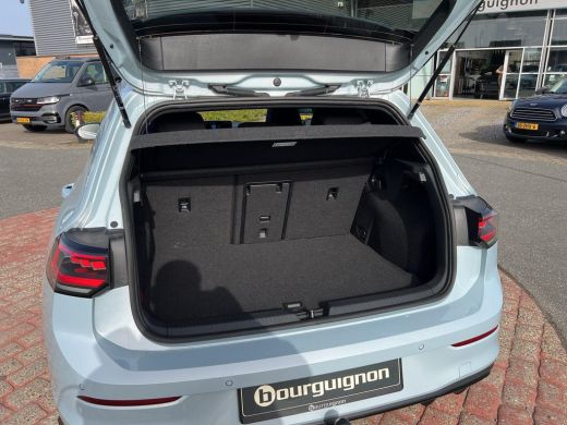 Volkswagen Golf 1.5 eHybrid GTE | Pano | Trekhaak | Head Up | Vol! | ActivLease financial lease