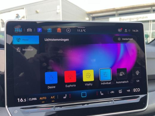 Volkswagen Golf 1.5 eHybrid GTE | Pano | Trekhaak | Head Up | Vol! | ActivLease financial lease