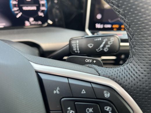 Volkswagen Golf 1.5 eHybrid GTE | Pano | Trekhaak | Head Up | Vol! | ActivLease financial lease