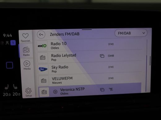 Volkswagen Golf 1.5 eTSI Style | Stoelverwarming | Trekhaak | Camera | Stuurverwarming | Memory | Sfeerverlichtin... ActivLease financial lease