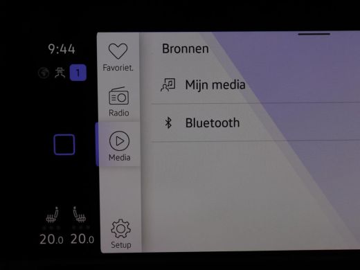 Volkswagen Golf 1.5 eTSI Style | Stoelverwarming | Trekhaak | Camera | Stuurverwarming | Memory | Sfeerverlichtin... ActivLease financial lease