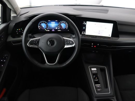 Volkswagen Golf 1.5 eTSI Style | Stoelverwarming | Trekhaak | Camera | Stuurverwarming | Memory | Sfeerverlichtin... ActivLease financial lease