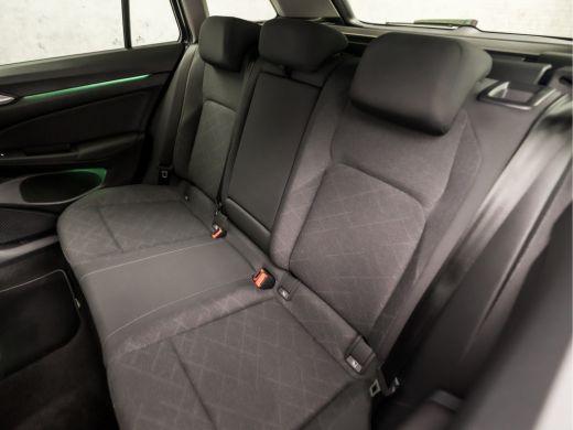 Volkswagen Golf Variant 1.0 TSI Sport (APPLE CARPLAY, GROOT NAVI, CLIMATE, PARKEERSENSOREN, KEYLESS, SPORTSTOELEN... ActivLease financial lease