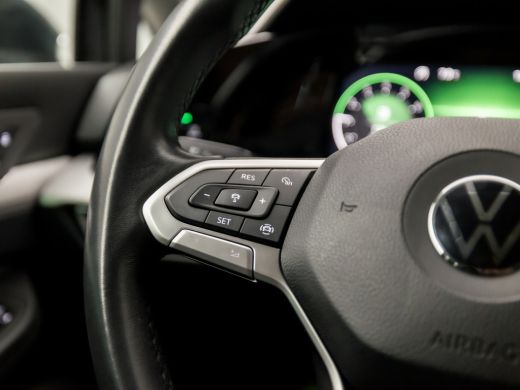 Volkswagen Golf Variant 1.0 TSI Sport (APPLE CARPLAY, GROOT NAVI, CLIMATE, PARKEERSENSOREN, KEYLESS, SPORTSTOELEN... ActivLease financial lease