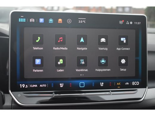 Volkswagen Golf VIII Lim. 1.5 TSI eHybrid 272PK | TREKHAAK | PANORAMA DAK | STOELVERW. | 360 CAMERA | HEAD-UP | M... ActivLease financial lease