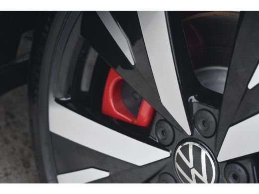 Volkswagen Golf VIII Lim. 1.5 TSI eHybrid 272PK | TREKHAAK | PANORAMA DAK | STOELVERW. | 360 CAMERA | HEAD-UP | M... ActivLease financial lease