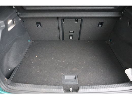 Volkswagen ID.3 First Max 58 kWh | Achteruitrijcamera | Hill hold functie | Keyless entry ActivLease financial lease