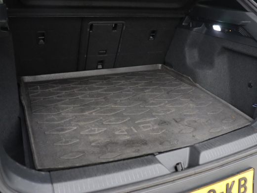 Volkswagen ID.4 Max 77 kWh | Panoramadak | Stoelverwarming | Head-Up | Warmtepomp | 360 Camera | Trekhaak | Sfeer... ActivLease financial lease