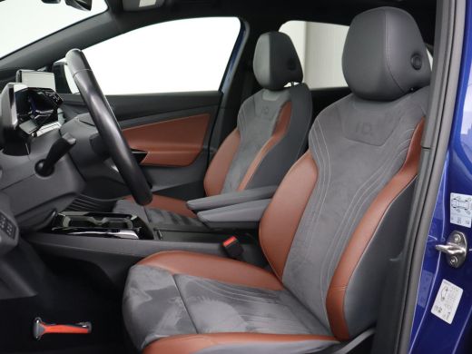 Volkswagen ID.4 Max 77 kWh | Panoramadak | Stoelverwarming | Head-Up | Warmtepomp | 360 Camera | Trekhaak | Sfeer... ActivLease financial lease