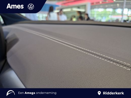 Volkswagen ID.4 Pro Limited Edition 77 kWh accu 286 PK | Achteruitrijcamera 'Rear View' | Climatronic 2-zone ActivLease financial lease