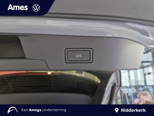 Volkswagen ID.4 Pro Limited Edition 77 kWh accu 286 PK | Achteruitrijcamera 'Rear View' | Climatronic 2-zone ActivLease financial lease