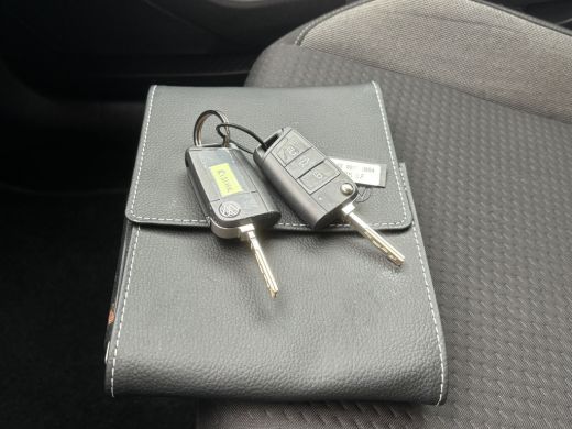 Volkswagen Polo 1.0 TSI Life | Parkeer Sensoren | Bluetooth | Cruise | Airco ActivLease financial lease