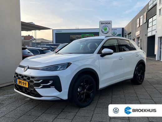 Volkswagen T-Roc 1.5 eTSI 115pk Life First Edition | 18" LM velgen zwart | ACC | Apple Carplay | Stoel en stuurver...