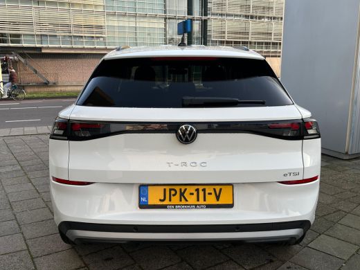Volkswagen T-Roc 1.5 eTSI 115pk Life First Edition | 18" LM velgen zwart | ACC | Apple Carplay | Stoel en stuurver... ActivLease financial lease
