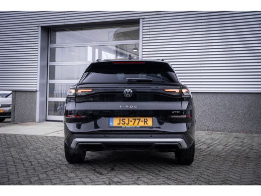 Volkswagen T-Roc 1.5 eTsi Life First Edition | 19 inch velgen met 4seizoenbanden  | Achteruitrijcamera | Cruise co... ActivLease financial lease