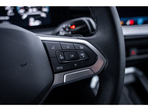 Volkswagen T-Roc 1.5 eTsi Life First Edition | 19 inch velgen met 4seizoenbanden  | Achteruitrijcamera | Cruise co... ActivLease financial lease