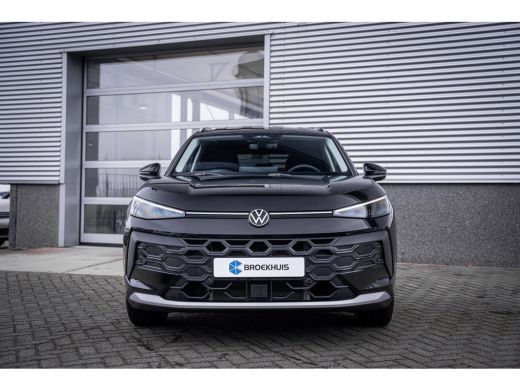 Volkswagen T-Roc 1.5 eTsi Life First Edition | 19 inch velgen met 4seizoenbanden  | Achteruitrijcamera | Cruise co... ActivLease financial lease