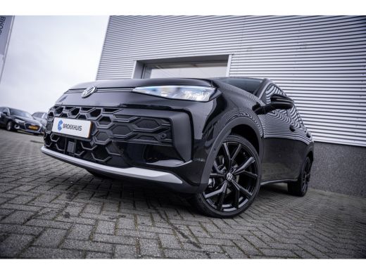 Volkswagen T-Roc 1.5 eTsi Life First Edition | 19 inch velgen met 4seizoenbanden  | Achteruitrijcamera | Cruise co... ActivLease financial lease