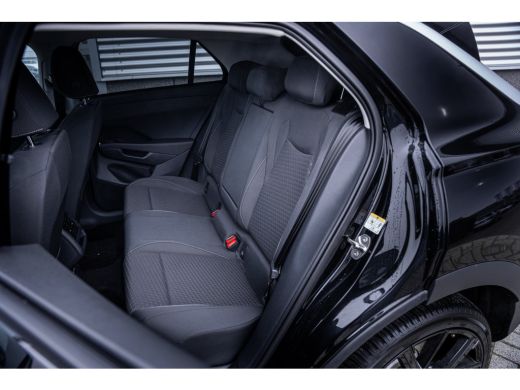 Volkswagen T-Roc 1.5 eTsi Life First Edition | 19 inch velgen met 4seizoenbanden  | Achteruitrijcamera | Cruise co... ActivLease financial lease