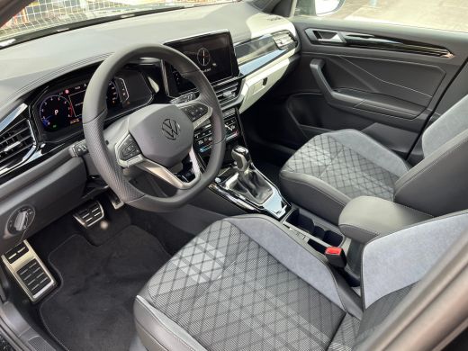 Volkswagen T-Roc 1.5 TSI R-Line Edition | Top sportstoelen | 19" LM velgen | Apple Carplay | Navigatie | Stoelverw... ActivLease financial lease