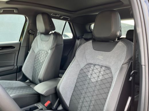 Volkswagen T-Roc 1.5 TSI R-Line Edition | Top sportstoelen | 19" LM velgen | Apple Carplay | Navigatie | Stoelverw... ActivLease financial lease