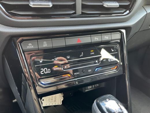 Volkswagen T-Roc 1.5 TSI R-Line Edition | Top sportstoelen | 19" LM velgen | Apple Carplay | Navigatie | Stoelverw... ActivLease financial lease