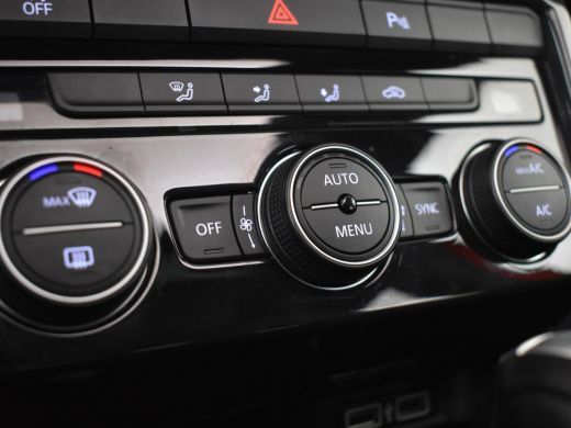 Volkswagen T-Roc 1.5 TSI Sport Business R 150pk DSG/AUTO | Dodehoekdetectie | Panorama dak | Camera achter | Elekt... ActivLease financial lease