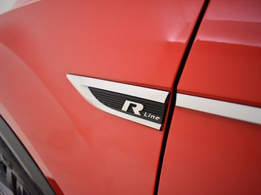Volkswagen T-Roc 1.5 TSI Sport Business R 150pk DSG/AUTO | Dodehoekdetectie | Panorama dak | Camera achter | Elekt... ActivLease financial lease