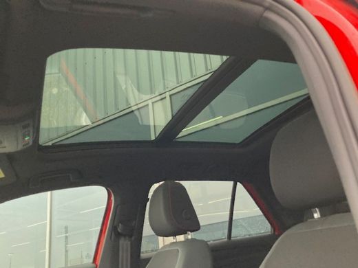 Volkswagen T-Roc 1.5 TSI Sport Business R 150pk DSG/AUTO | Dodehoekdetectie | Panorama dak | Camera achter | Elekt... ActivLease financial lease