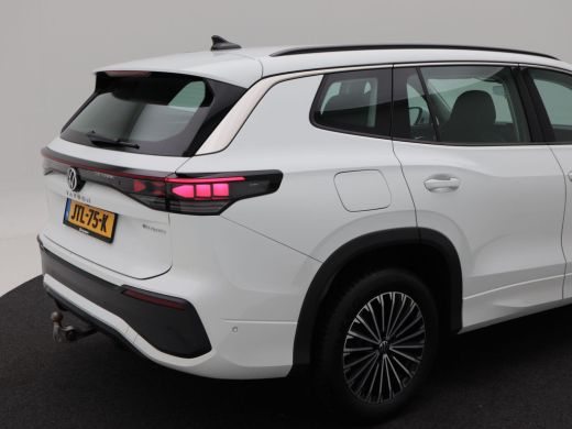 Volkswagen Tayron 1.5 eHybrid 204 Pk Automaat Life Edition | Adaptive Cruise | Trekhaak | Stoelverwarming | Navigat... ActivLease financial lease