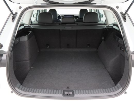 Volkswagen Tayron 1.5 eHybrid 204 Pk Automaat Life Edition | Adaptive Cruise | Trekhaak | Stoelverwarming | Navigat... ActivLease financial lease