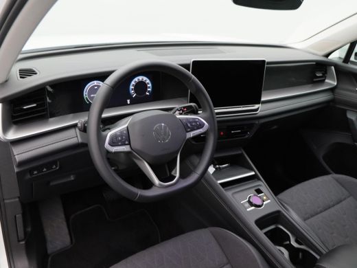 Volkswagen Tayron 1.5 eHybrid 204 Pk Automaat Life Edition | Adaptive Cruise | Trekhaak | Stoelverwarming | Navigat... ActivLease financial lease