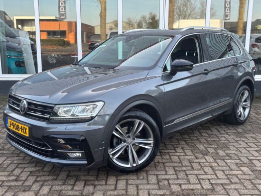 Volkswagen Tiguan 1.5 TSI ACT Highline Business R | Trekhaak | Pano | Stoelverwarming | Dodehoek Detector ActivLease financial lease