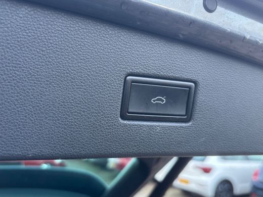 Volkswagen Tiguan 1.5 TSI ACT Highline Business R | Trekhaak | Pano | Stoelverwarming | Dodehoek Detector ActivLease financial lease