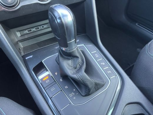 Volkswagen Tiguan 1.5 TSI ACT Highline Business R | Trekhaak | Pano | Stoelverwarming | Dodehoek Detector ActivLease financial lease