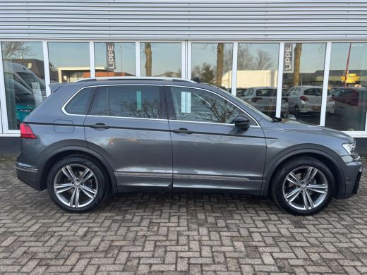 Volkswagen Tiguan 1.5 TSI ACT Highline Business R | Trekhaak | Pano | Stoelverwarming | Dodehoek Detector ActivLease financial lease