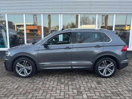Volkswagen Tiguan 1.5 TSI ACT Highline Business R | Trekhaak | Pano | Stoelverwarming | Dodehoek Detector ActivLease financial lease