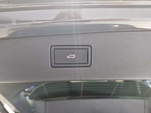 Volkswagen Tiguan R-Line Edition 1.5 eHybrid 204 PK | &euro;2000,- inruilpremie | Black style pakket | Trekhaak inklapba... ActivLease financial lease