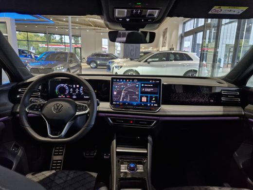 Volkswagen Tiguan R-Line Edition 1.5 eHybrid 204 PK | &euro;2000,- inruilpremie | Black style pakket | Trekhaak inklapba... ActivLease financial lease