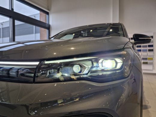 Volkswagen Tiguan R-Line Edition 1.5 eHybrid 204 PK | &euro;2000,- inruilpremie | Black style pakket | Trekhaak inklapba... ActivLease financial lease