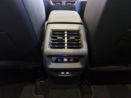 Volkswagen Tiguan R-Line Edition 1.5 eHybrid 204 PK | &euro;2000,- inruilpremie | ActivLease financial lease