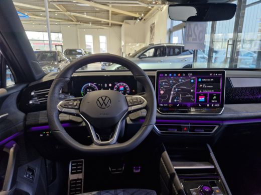 Volkswagen Tiguan R-Line Edition 1.5 eHybrid 204 PK | &euro;2000,- inruilpremie | ActivLease financial lease