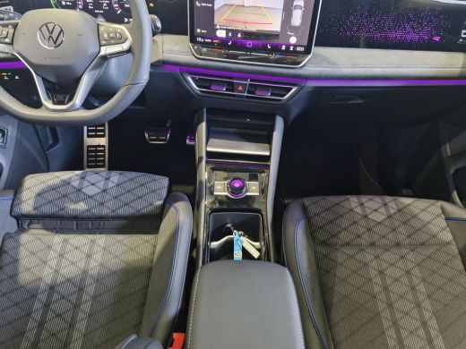 Volkswagen Tiguan R-Line Edition 1.5 eHybrid 204 PK | &euro;2000,- inruilpremie | ActivLease financial lease