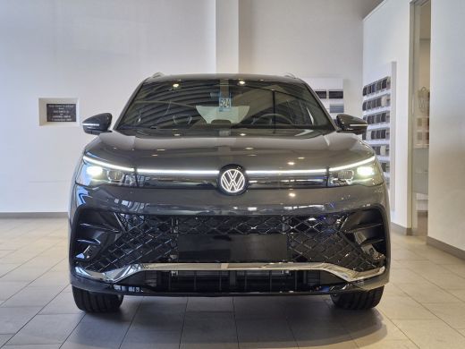 Volkswagen Tiguan R-Line Edition 1.5 eHybrid 204 PK | &euro;2000,- inruilpremie | ActivLease financial lease