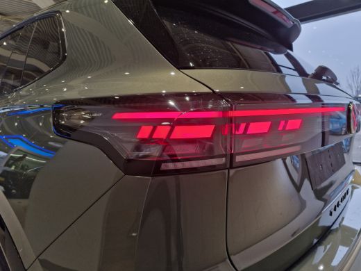 Volkswagen Tiguan R-Line Edition 1.5 eHybrid 204 PK &euro;2000,- inruilpremie | Harman Kardon Audio | Panoramaschuif-kan... ActivLease financial lease